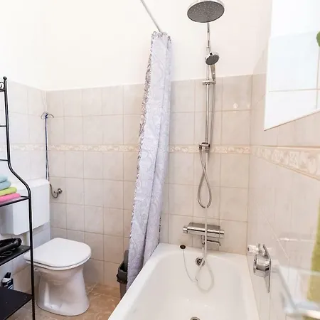 Apartament K5 - The Happy In The Nightlife Zone