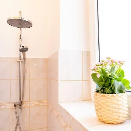 K5 - The Happy In The Nightlife Zone Apartment *