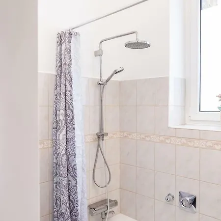 Apartament K5 - The Happy In The Nightlife Zone *